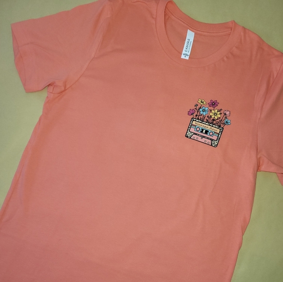 Coral "Vintage Soul" Tee front and back images - Picture 1 of 2